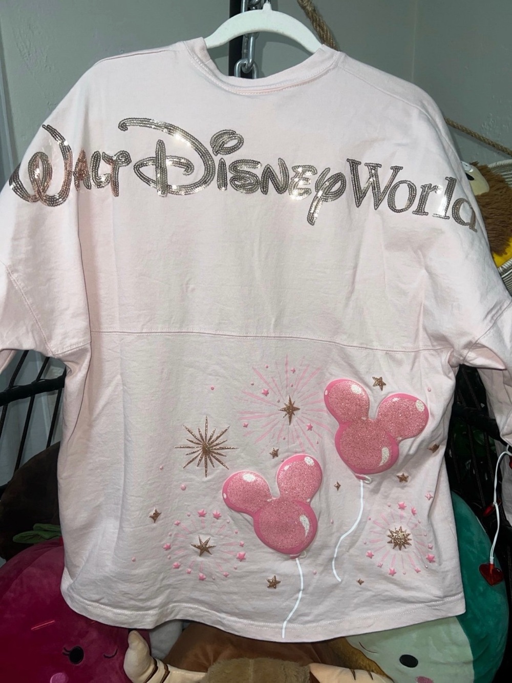Disney World Women’s Light Pink Spirit Jersey with Pink Balloon Logo - Picture 2 of 6